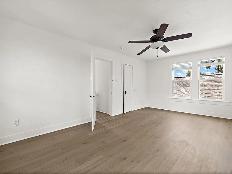 1301 Sloan St — Photo 21