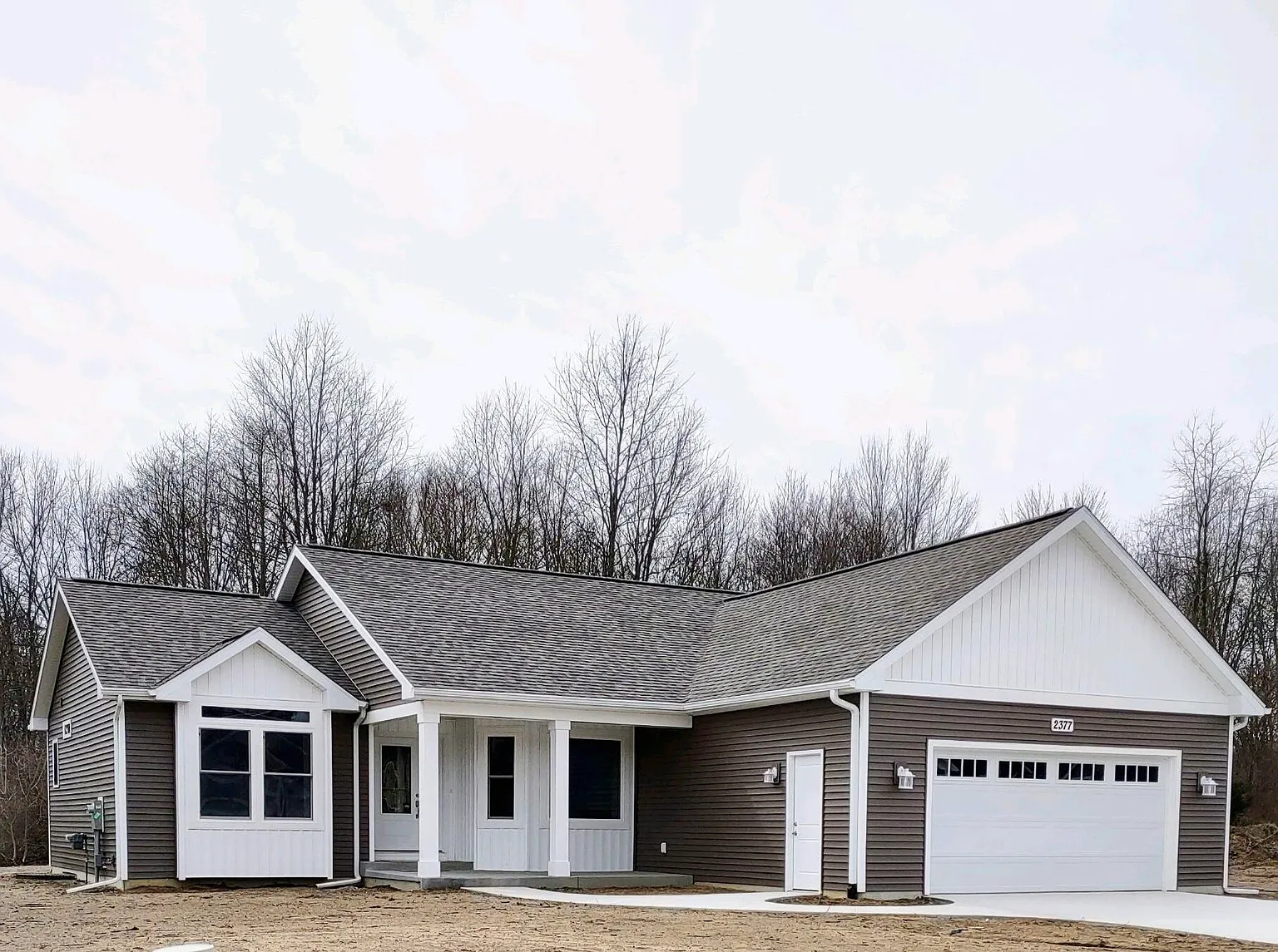 2377 Ashford Trl photo 1