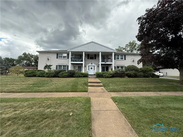 6537 Woodhall Dr APT 8, Sylvania, OH 43560