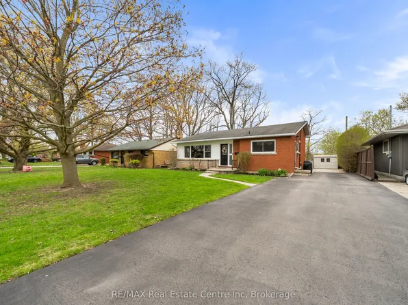 54 Highman Ave, Cambridge, ON N1R 3L7