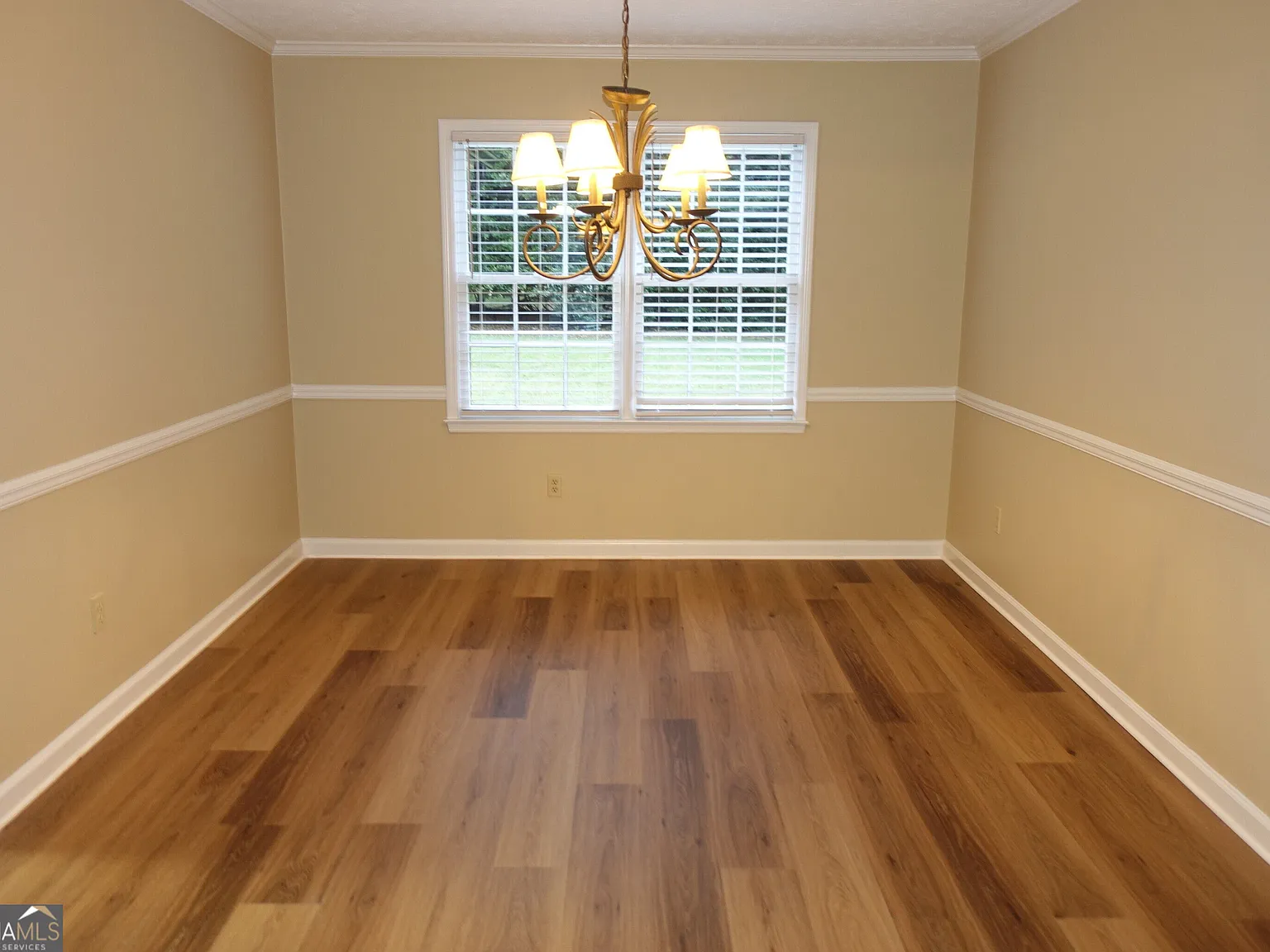 4 bed, 2.5 bath, 2121 sqft, $2,850 — Photo 3