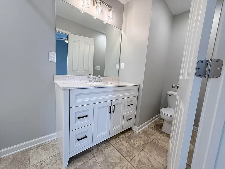 437 McConnells Trce — Photo 11