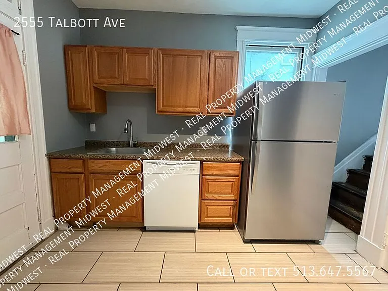 2555 Talbott Ave — Photo 7