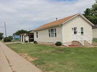 701 Miller St, Holdrege, NE 68949