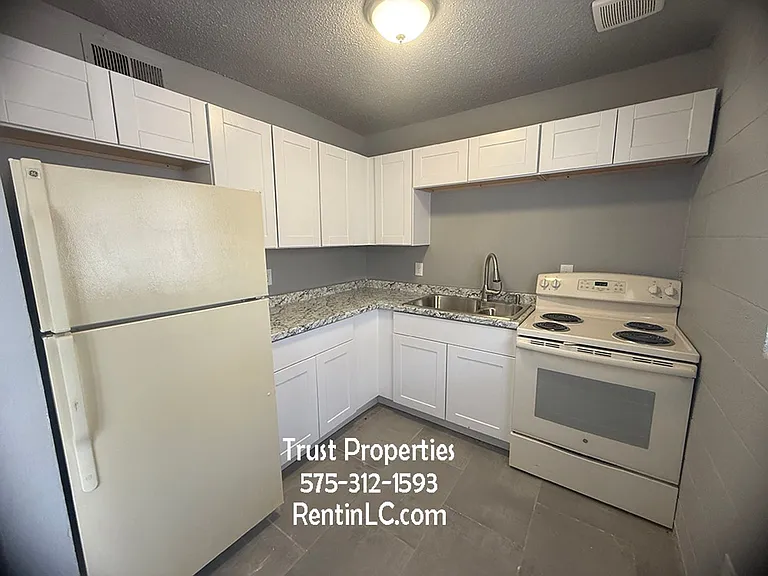206 Conway Ave — Photo 3
