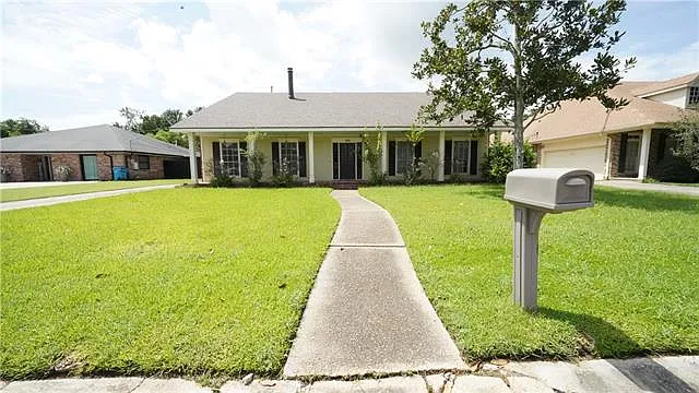 155 Villere Dr