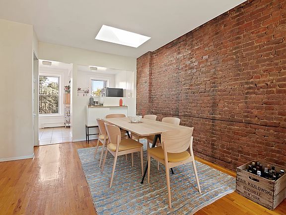 3rd image of 381 Sackett St
