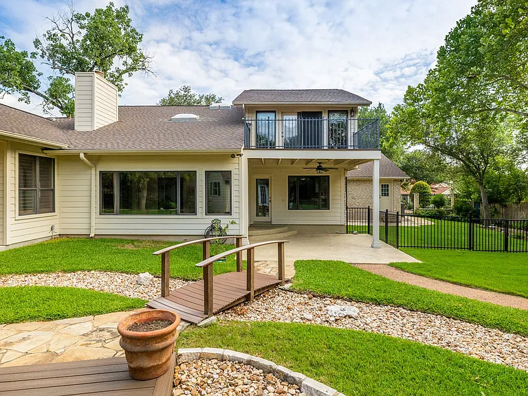 9900 Winding Oak Cir — Photo 28