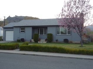 1124 Kittitas St, Wenatchee, WA 98801