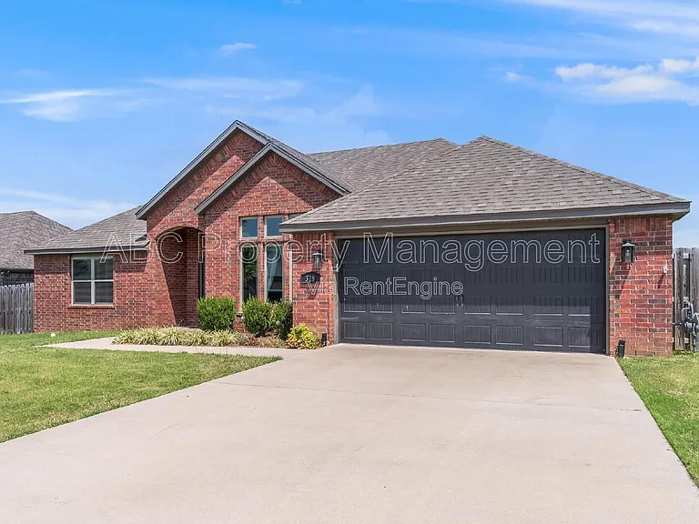 328 N Otoe St — Photo 16