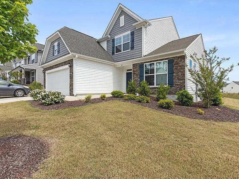 155 Bourne Dr — Photo 2