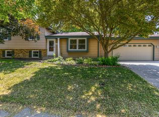 1117 Burr Oak Blvd, Waukesha, WI 53189