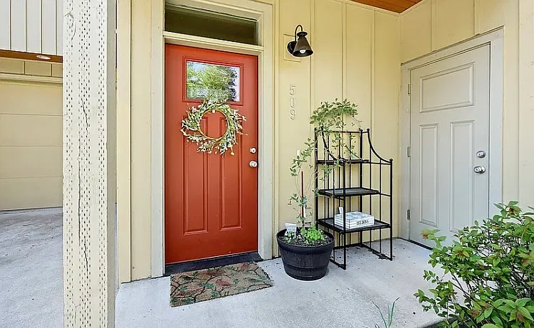 3 bed, 1540 sqft, $2,825 — Photo 1