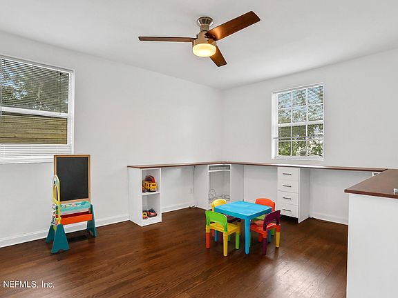 4th image of 1729 EMBASSY Drive