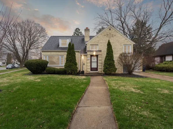 922 N Garfield Ave, Janesville, WI 53545