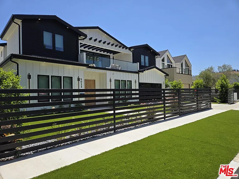 5012 Enfield Ave — Photo 3