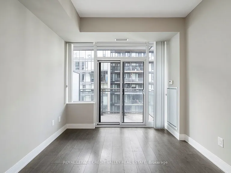 525 Adelaide St W #1732 — Photo 8