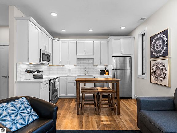 2nd image of 131 E 8th St #315