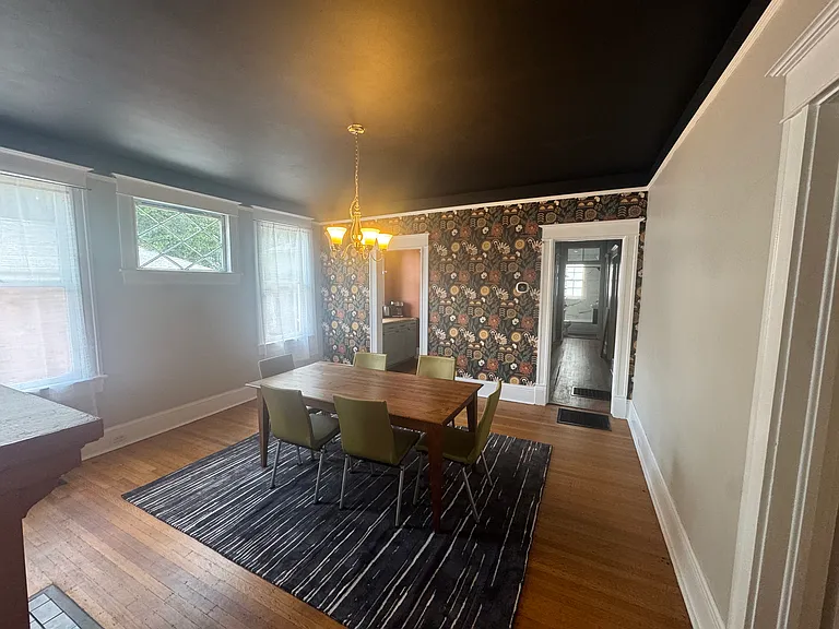 130 Clisby Pl — Photo 2