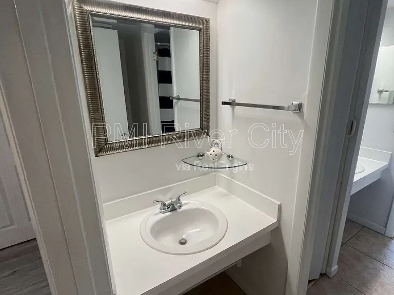 2300 Twelve Oaks Dr #F2 — Photo 13