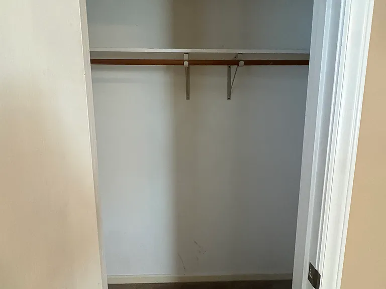 108 Laurel Ct — Photo 17