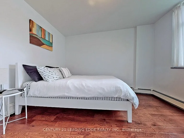 335 Lonsdale Rd #109 — Photo 8