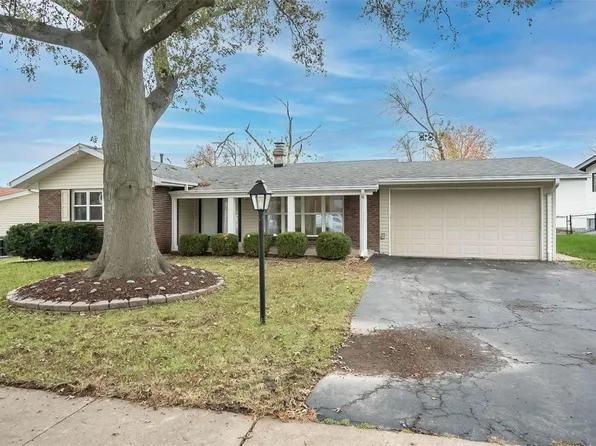 11641 Frontier Dr, Saint Louis, MO 63146