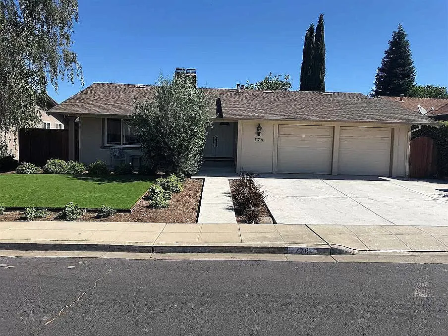 778 Catalina Dr photo 1