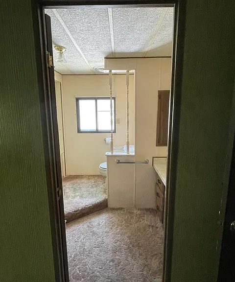 340 E 8 N — Photo 14