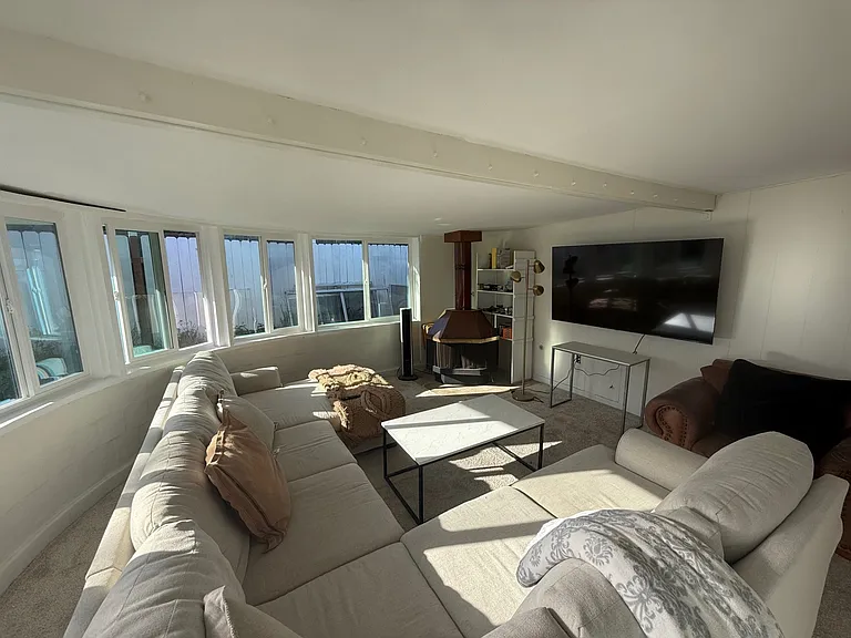 2604 Raymell Dr — Photo 4