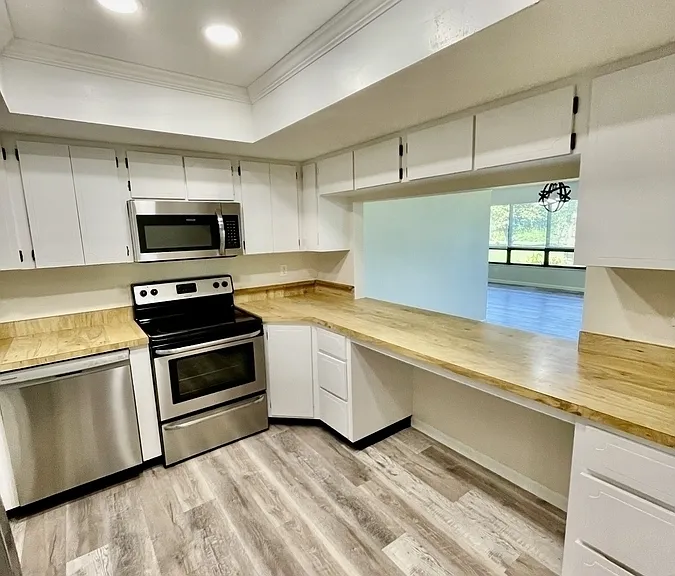 12498 Riverside Dr #205 — Photo 3