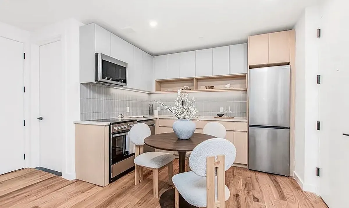 Building Photo - 217 Cabrini Blvd #3A
