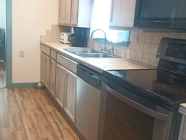 901 Park Ave #1 — Photo 6