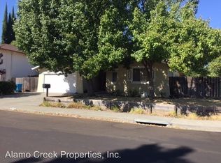 459 Valencia Ln, Vacaville, CA 95688