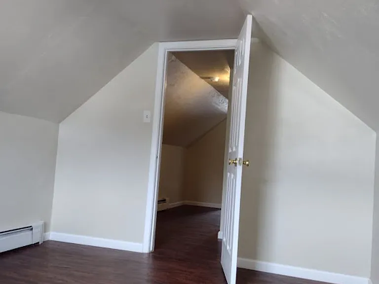 905 Nevada Ave — Photo 1