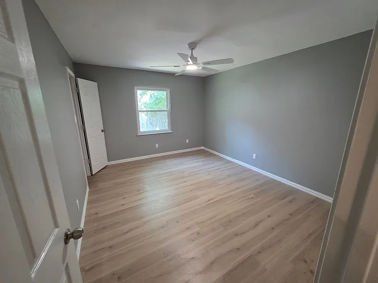 2419 E Timberview Ln — Photo 6
