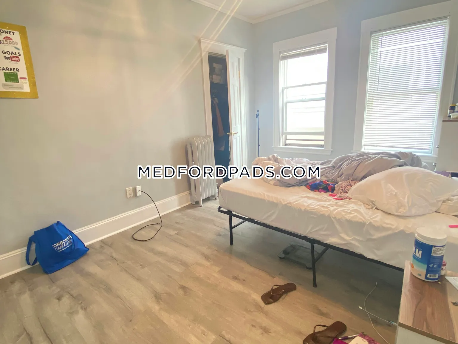 4 bed, 9999 sqft, $4,800 — Photo 2
