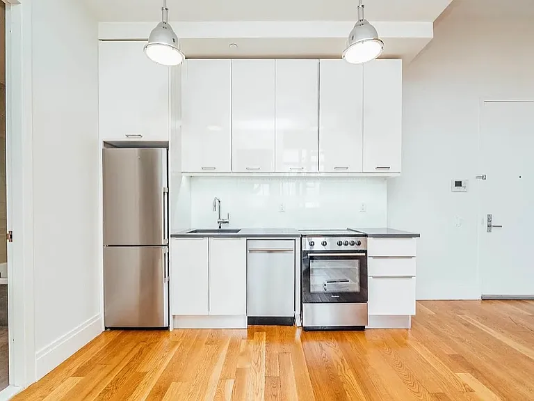 18 Monitor St #5H — Photo 3