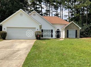 715 Hunters Ln, Loganville, GA 30052