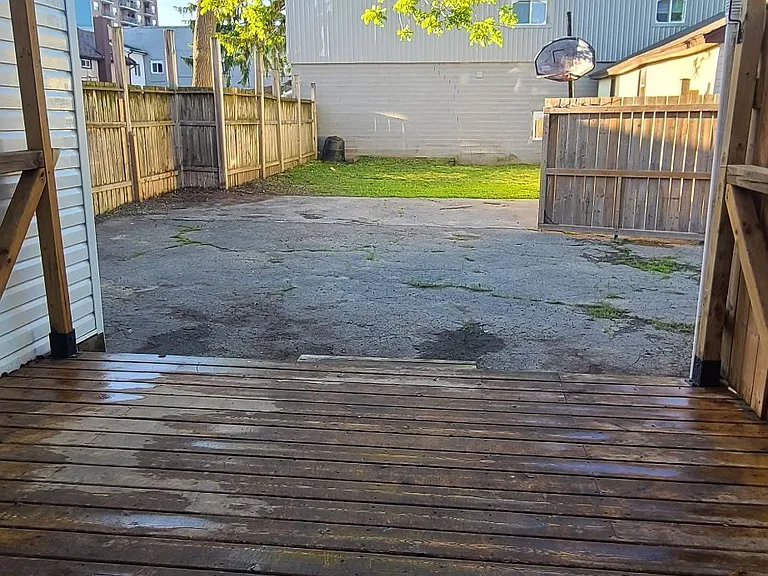 14 Albert St #LOW — Photo 10