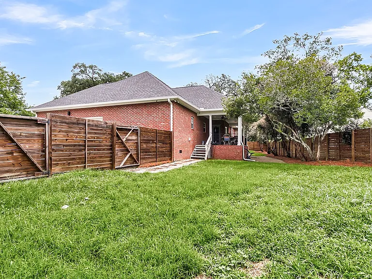 5049 Spaniel Dr — Photo 7