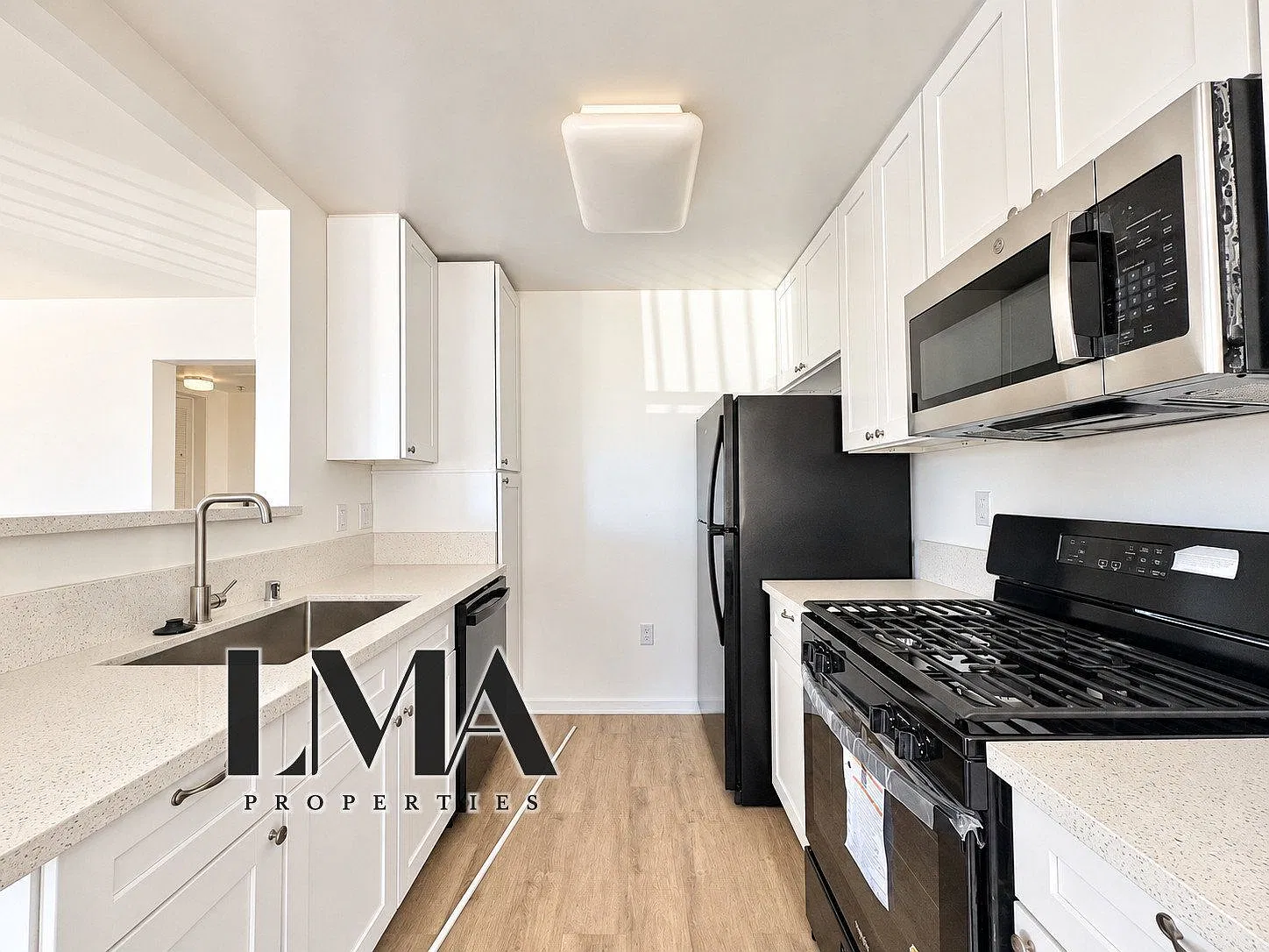7308 Canby Ave — Photo 3