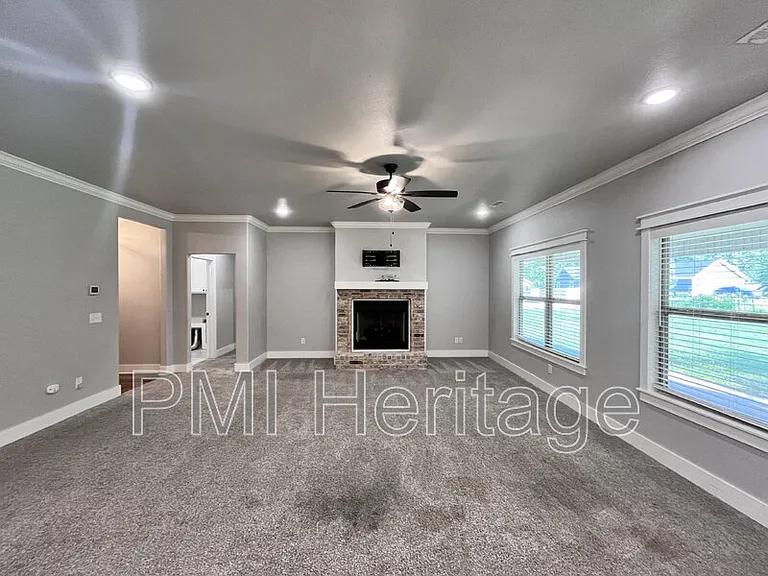 24 Bonhill Ln — Photo 5