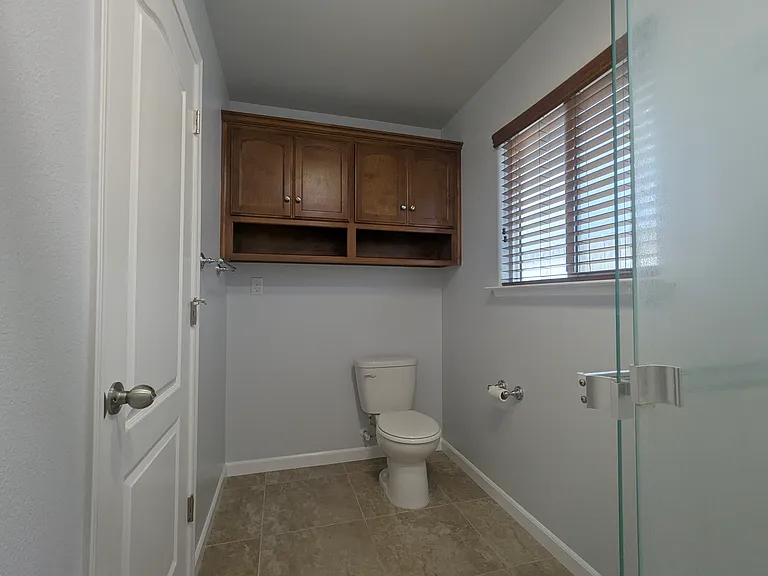 286 Santa Barbara Ave — Photo 25