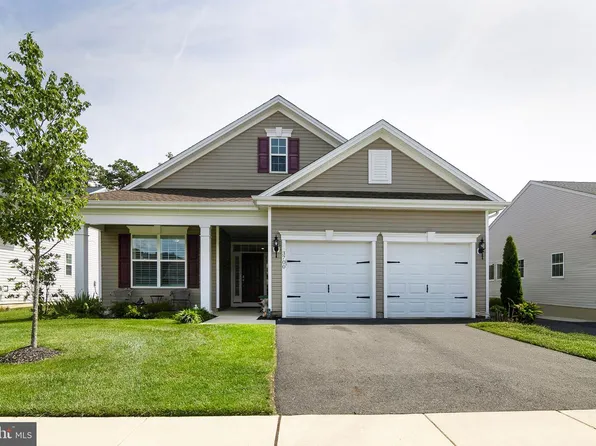 3700 Castleton Dr, Williamstown, NJ 08094