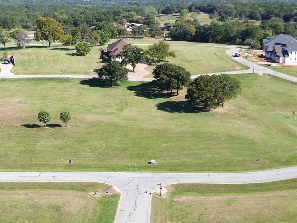1st image of 10 Toscana Cir