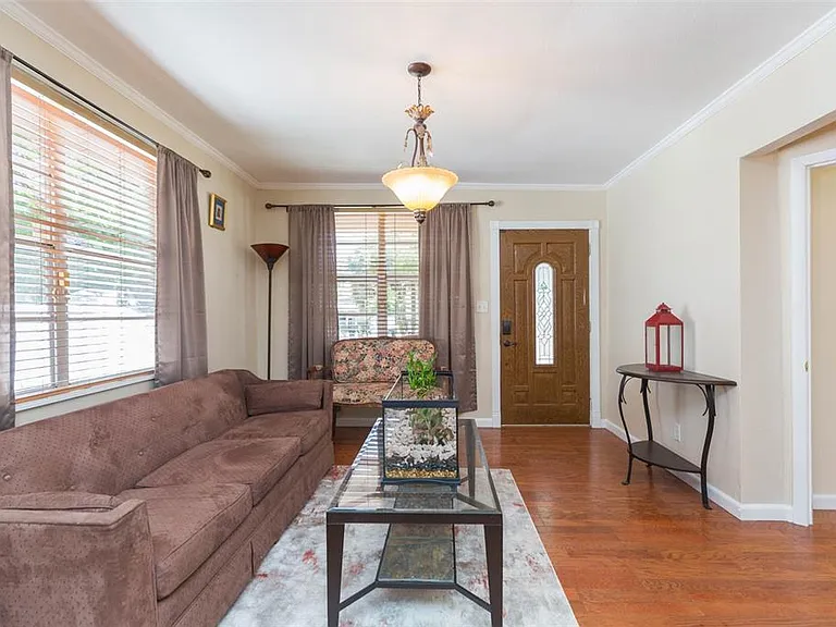 2504 E 12th Ave — Photo 11