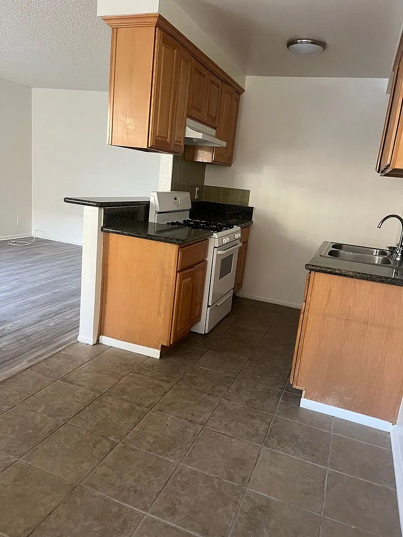 13921 YUKON LP — Photo 3