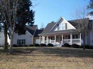 26 Elmwood Pl, Cartersville, GA 30121