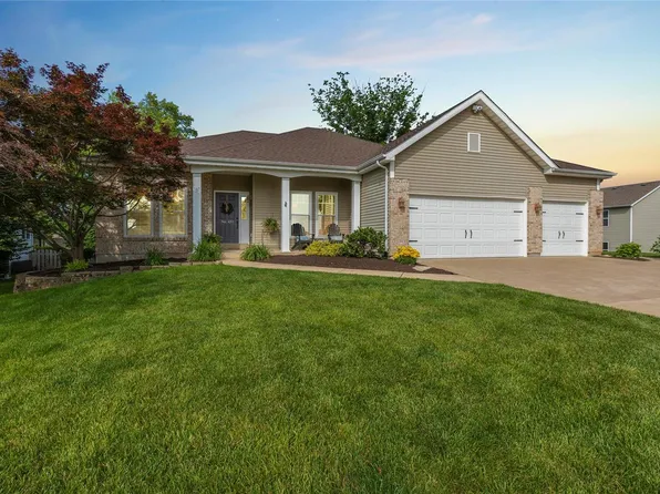451 Brookhaven Ct, O'Fallon, MO 63368